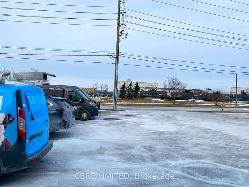 2084 Speers Rd, Oakville, L6L 2X8 | Image 3