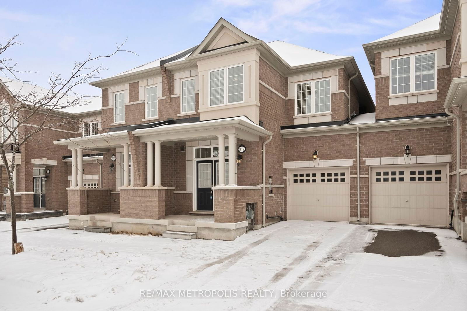 Townhouse for sale at 349 Leadwood Gate, Oakville, Rural Oakville, L6M 1L7 - MLS: W11967623