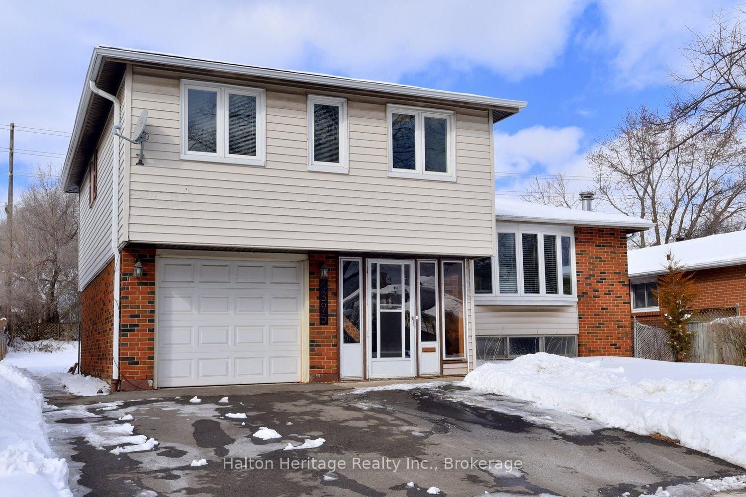 Detached House sold at 4395 Bennett Road, Burlington, Appleby, L7L 1Y5 - MLS: W11967902