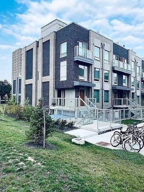 Unit 213 — 7 Applewood Lane, Toronto