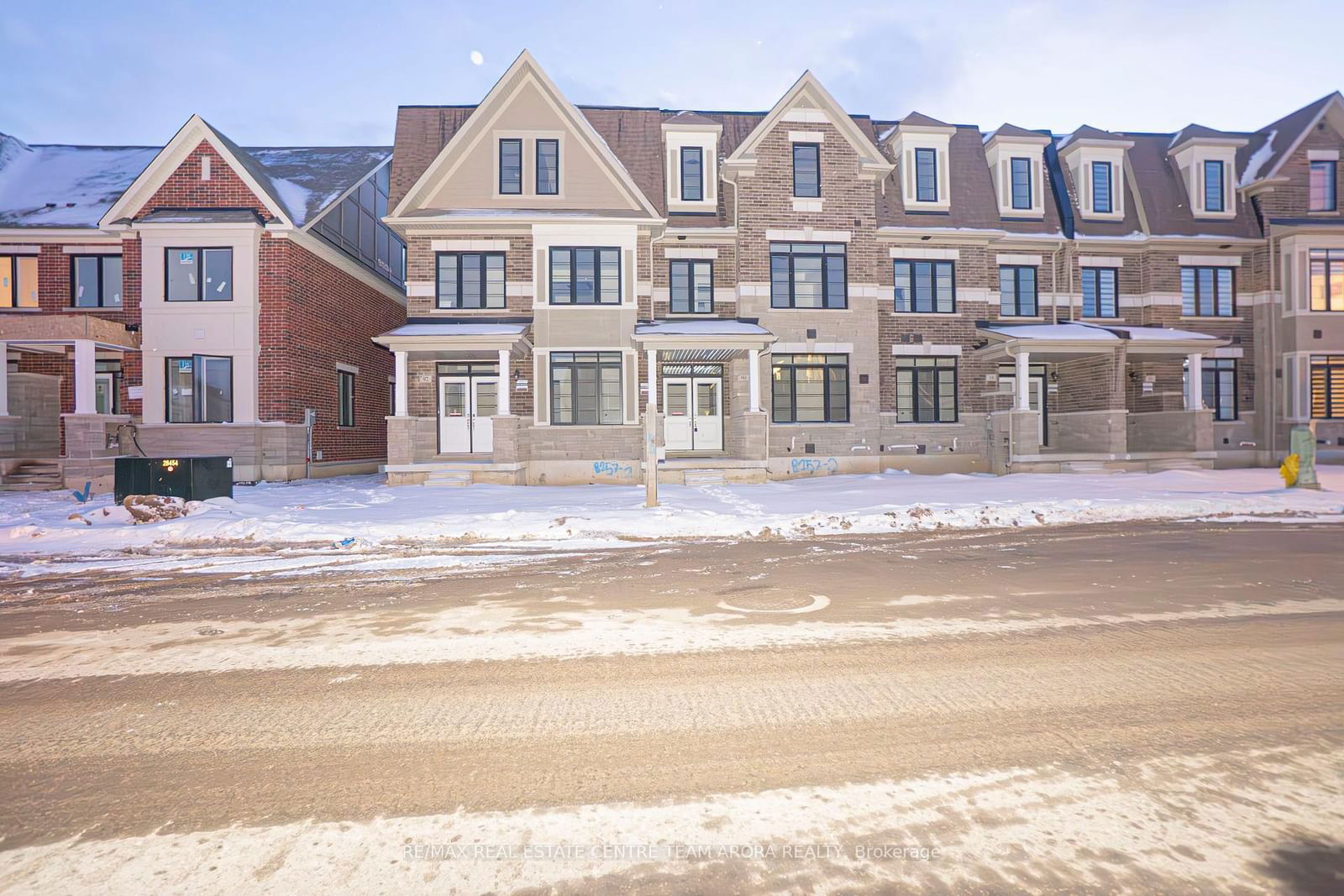 Townhouse leased at 90 Coolhurst Avenue, Brampton, Northwest Brampton, L7A 5L9 - MLS: W11968068