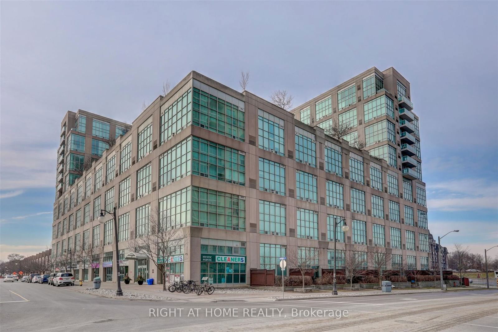 Condo for lease at 411-300 MANITOBA Street, Toronto, Mimico, M8Y 4G6 - MLS: W11968250