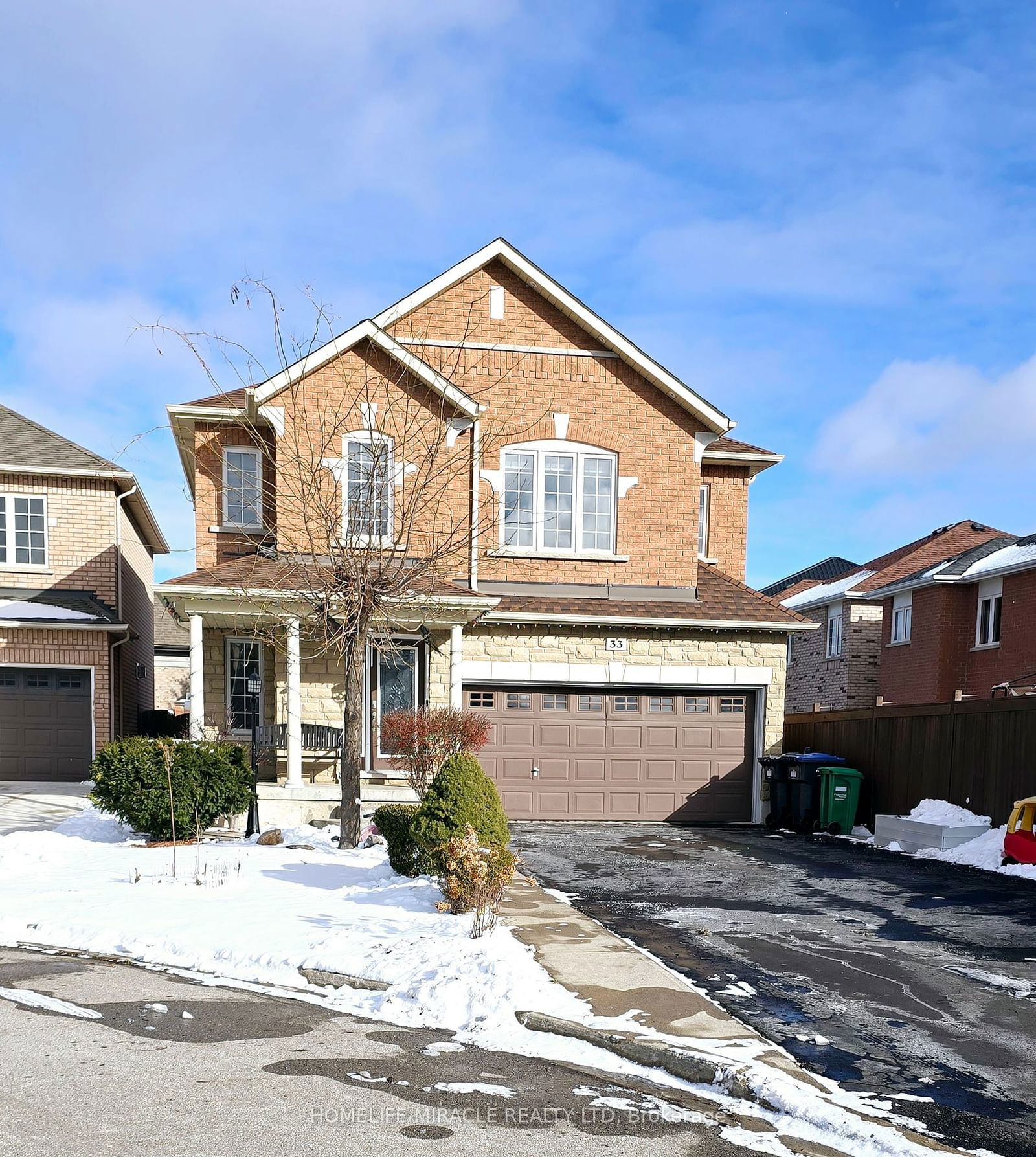 Detached House for sale at 33 Atira Avenue, Brampton, Fletcher's Meadow, L7A 3V1 - MLS: W11968370