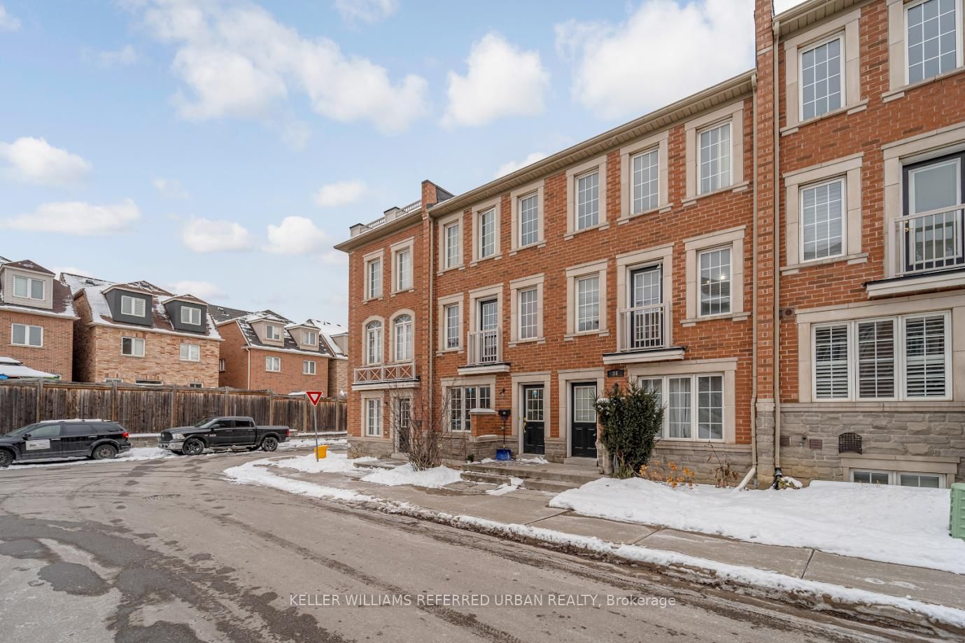 Townhouse sold at 86 Odoardo Di Santo Circle, Toronto, Downsview-Roding-CFB, M3L 0E8 - MLS: W11968456