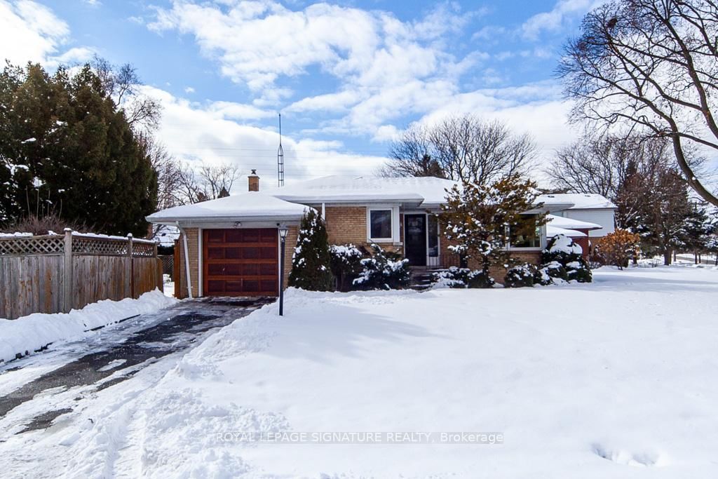 Building at 34 Appledale Road, Toronto, Princess-Rosethorn