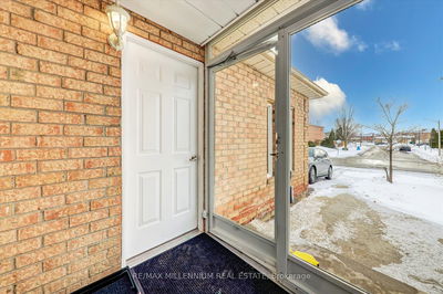 13 Ebby Ave, Brampton - Heart Lake West image-0-1