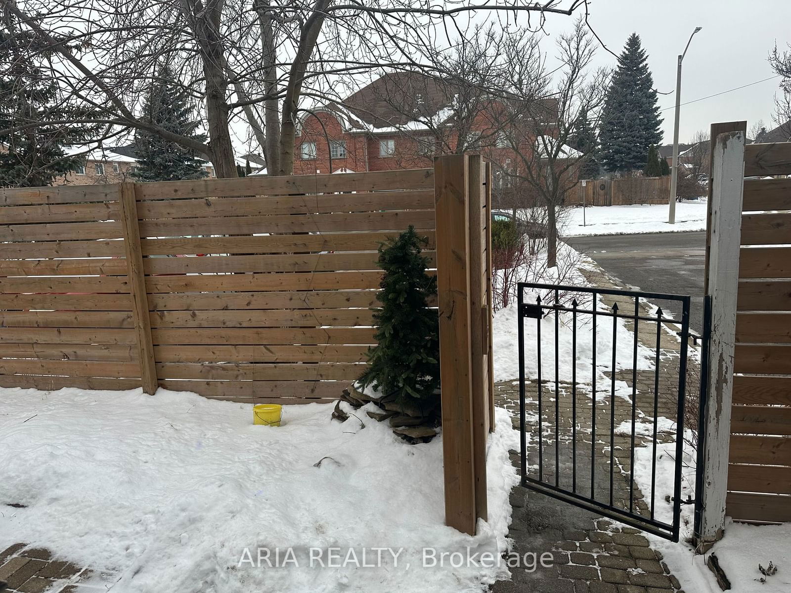 Townhouse for sale at 192 pressed brick Drive, Brampton, Brampton North, L6V 4K7 - MLS: W11968665