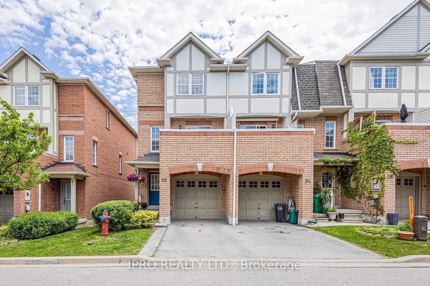 Townhouse for sale at 22-3030 Breakwater Court, Mississauga, Cooksville, L5B 4N8 - MLS: W11968741