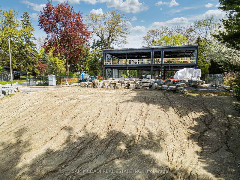 1470 Pinetree Cres, Mississauga, L5G 2S8 | Image 3