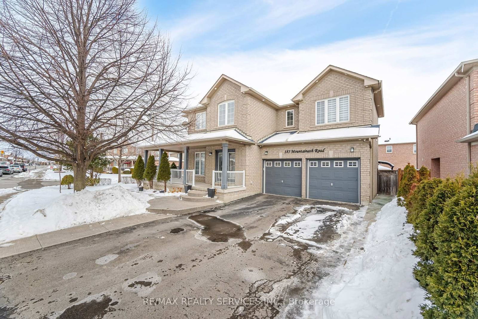 Detached House for sale at 185 Mountainash Road, Brampton, Sandringham-Wellington, L6R 3G8 - MLS: W11968794