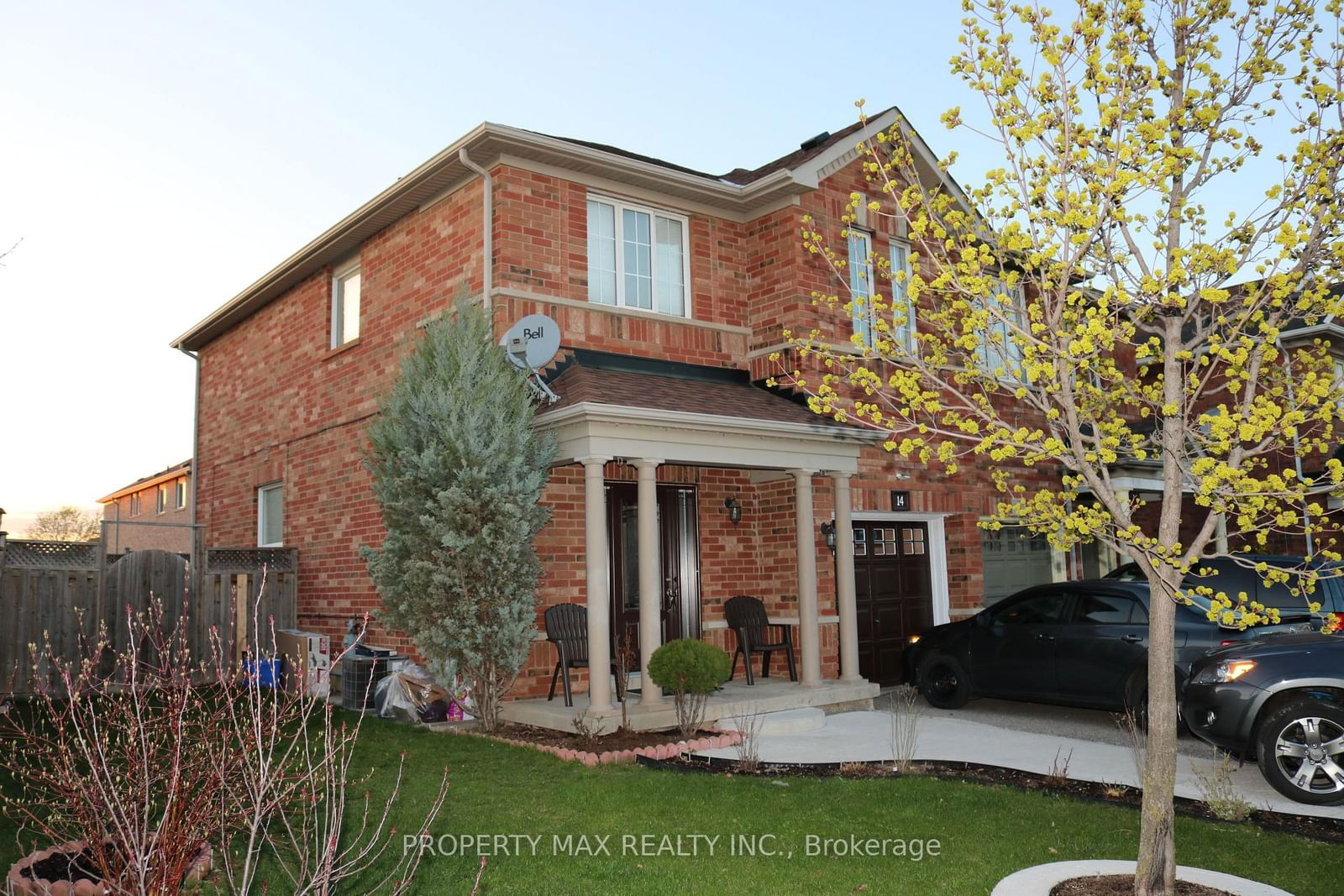 Semi-Detached House for lease at 14 Rivermere Court, Brampton, Fletcher's Meadow, L7A 1R4 - MLS: W11968867