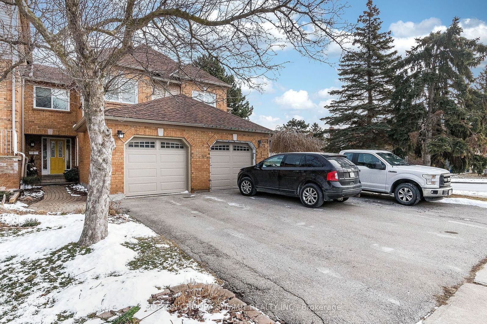 Townhouse sold at 1177 Leewood Drive, Oakville, Glen Abbey, L6M 3B9 - MLS: W11968993