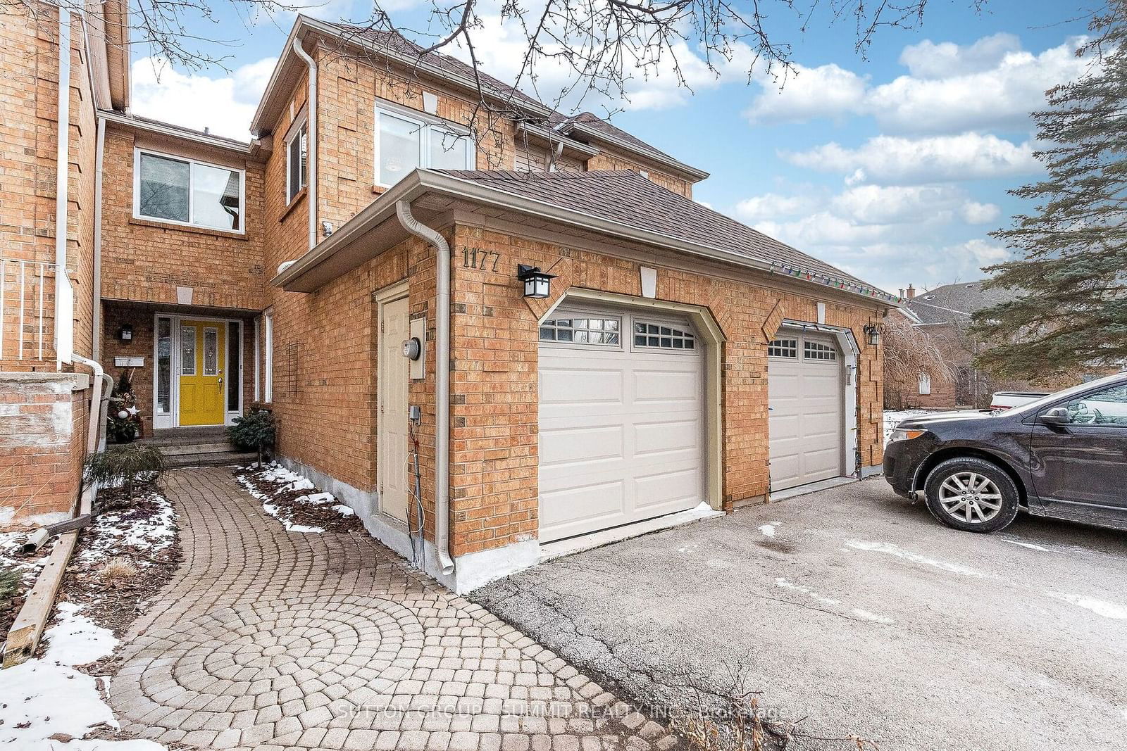 Townhouse sold at 1177 Leewood Drive, Oakville, Glen Abbey, L6M 3B9 - MLS: W11968993