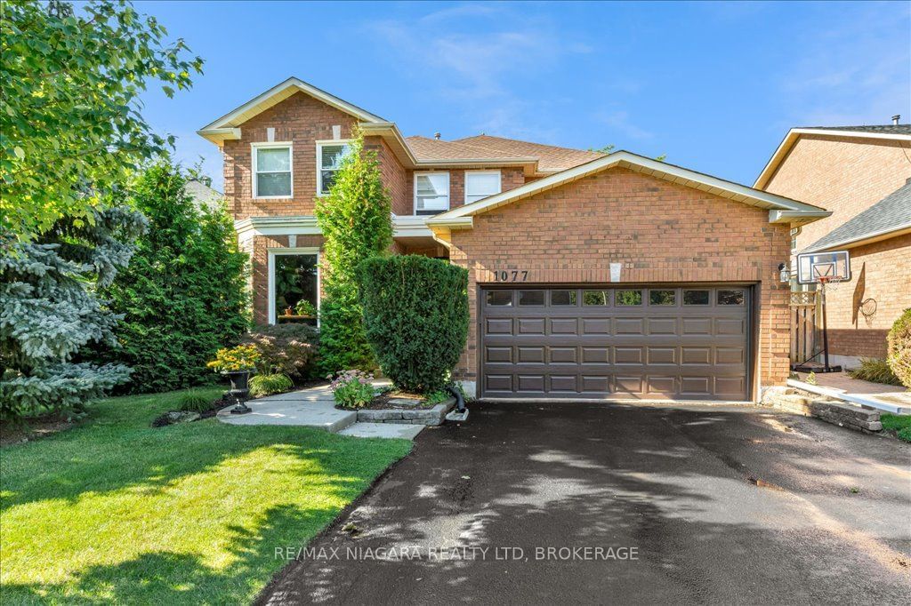 Detached House sold at 1077 Grandeur Crescent, Oakville, WC Wedgewood Creek, L6H 4B6 - MLS: W11969100