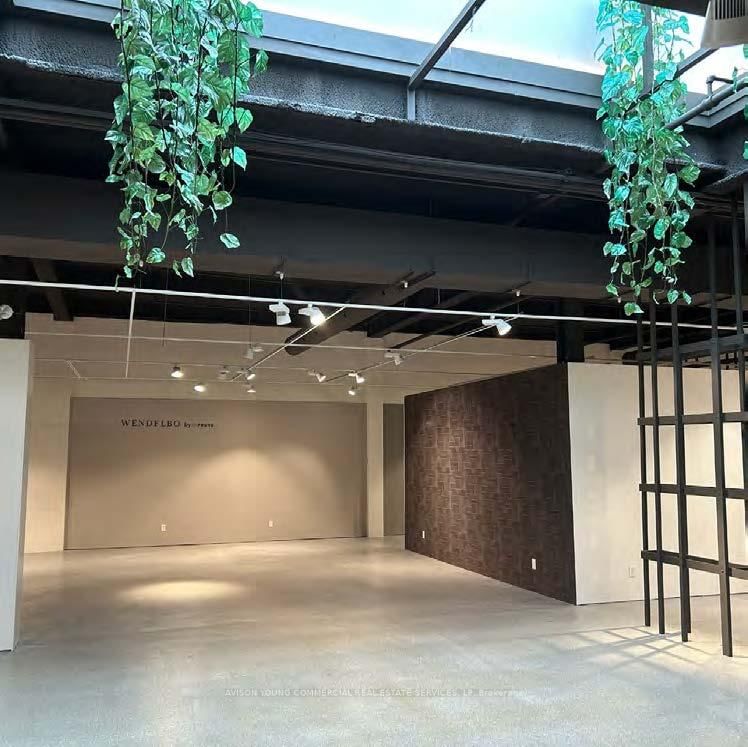 1400 Castlefield Avenue, Unit 101 - Photo 3