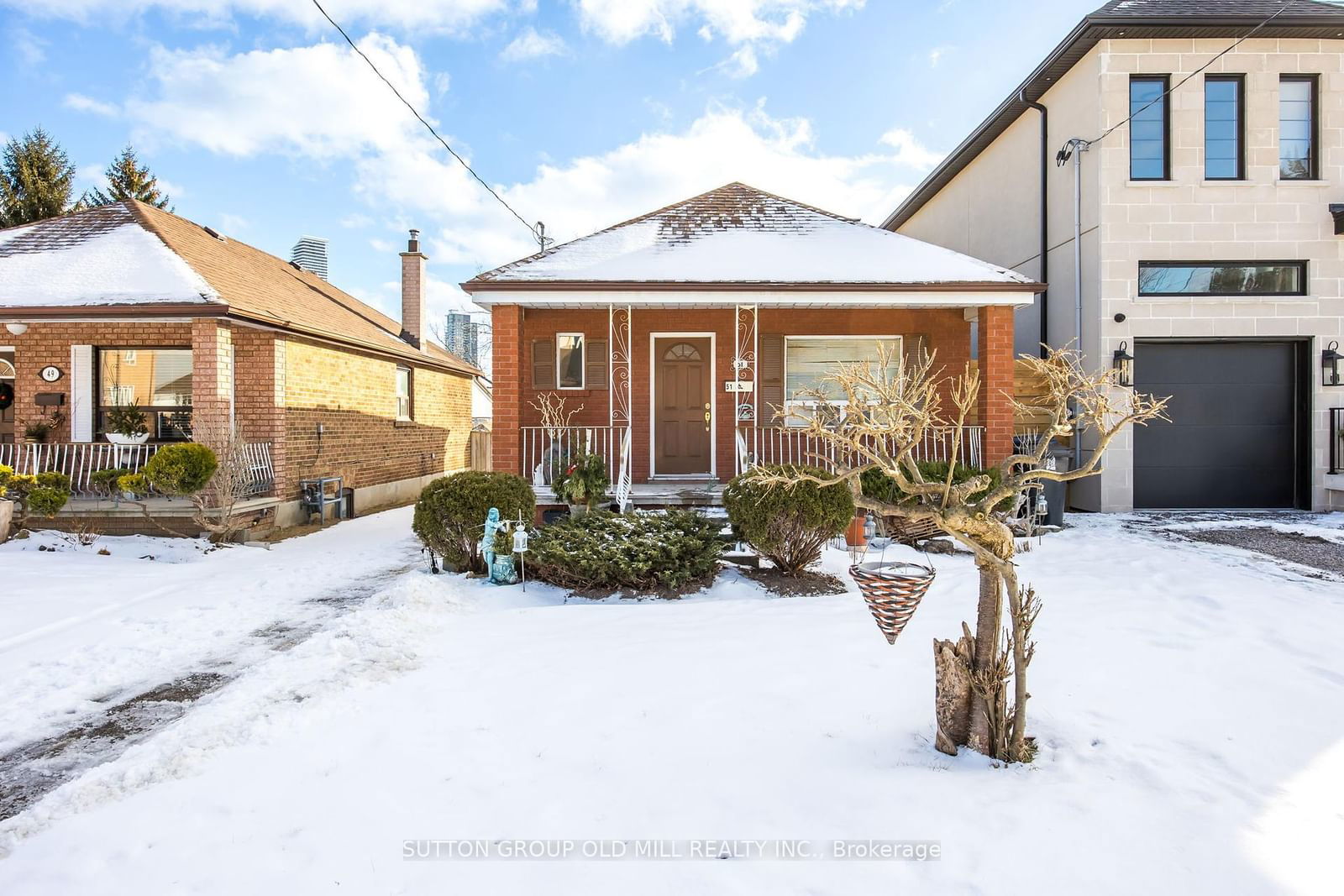 Detached House for lease at 51 Ringley Avenue, Toronto, Stonegate-Queensway, M8Y 1P3 - MLS: W11969110