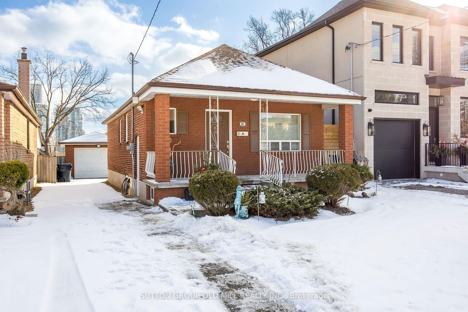 Detached House for lease at 51 Ringley Avenue, Toronto, Stonegate-Queensway, M8Y 1P3 - MLS: W11969110