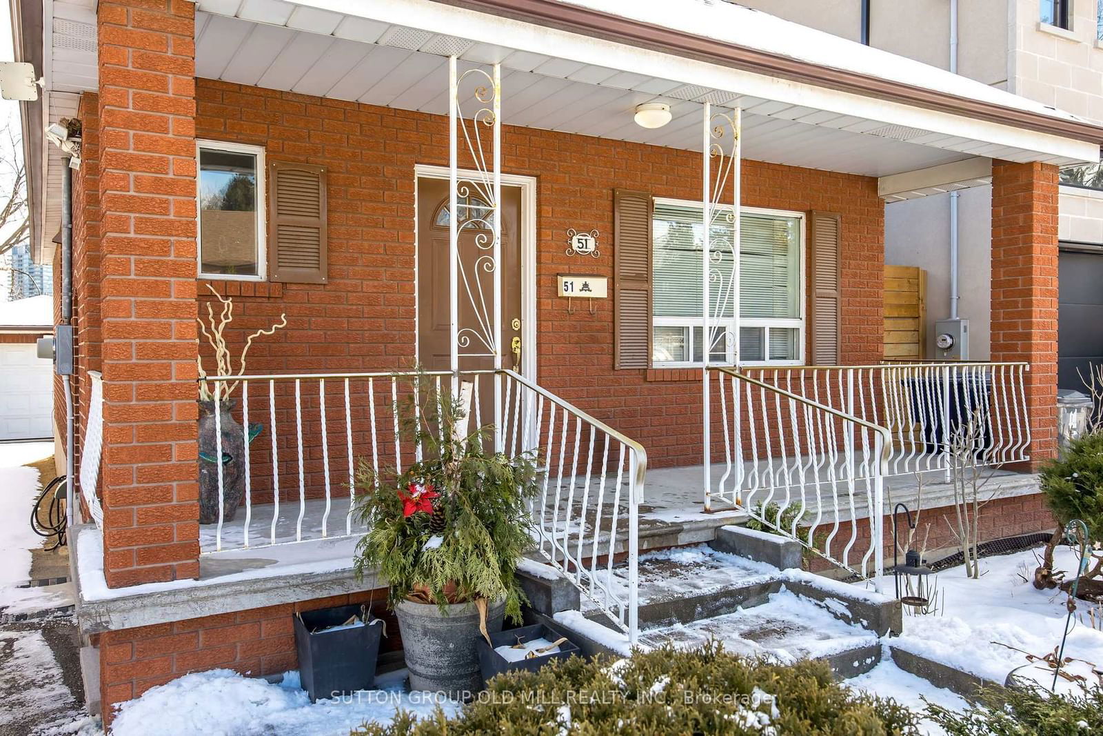 Detached House for lease at 51 Ringley Avenue, Toronto, Stonegate-Queensway, M8Y 1P3 - MLS: W11969110