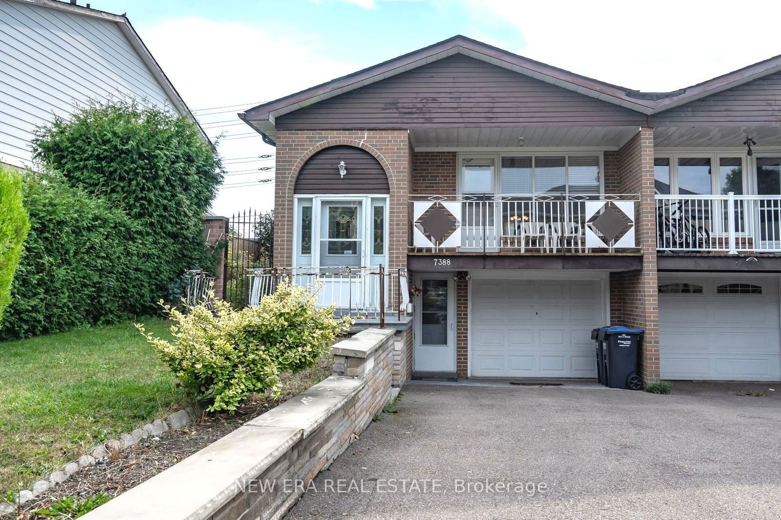 Semi-Detached House for sale at 7388 Sills Road, Mississauga, Malton, L4T 2K1 - MLS: W11969112