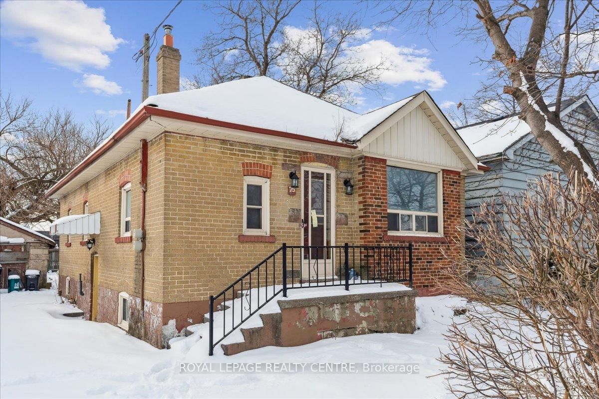 Detached House sold at 75 Bentworth Avenue, Toronto, Yorkdale-Glen Park, M6A 1P5 - MLS: W11969160