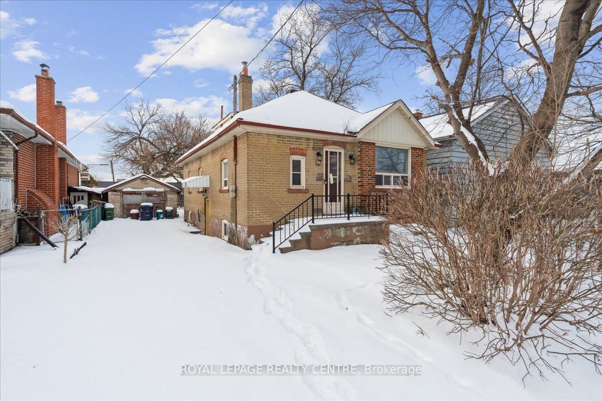 Detached House sold at 75 Bentworth Avenue, Toronto, Yorkdale-Glen Park, M6A 1P5 - MLS: W11969160