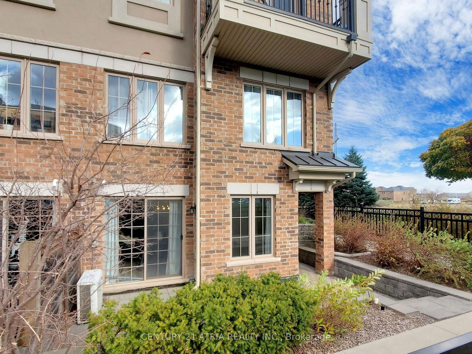 Townhouse leased at 63-2441 Greenwich Drive, Oakville, West Oak Trails, L6M 0S3 - MLS: W11969208