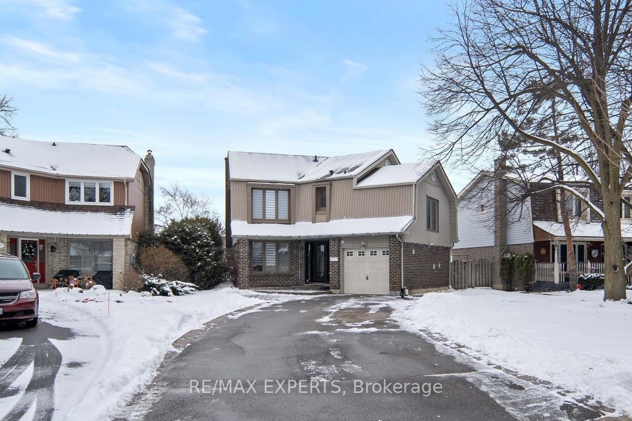 Detached House for sale at 42 Montcalm Place, Brampton, Central Park, L6S 2X6 - MLS: W11969259