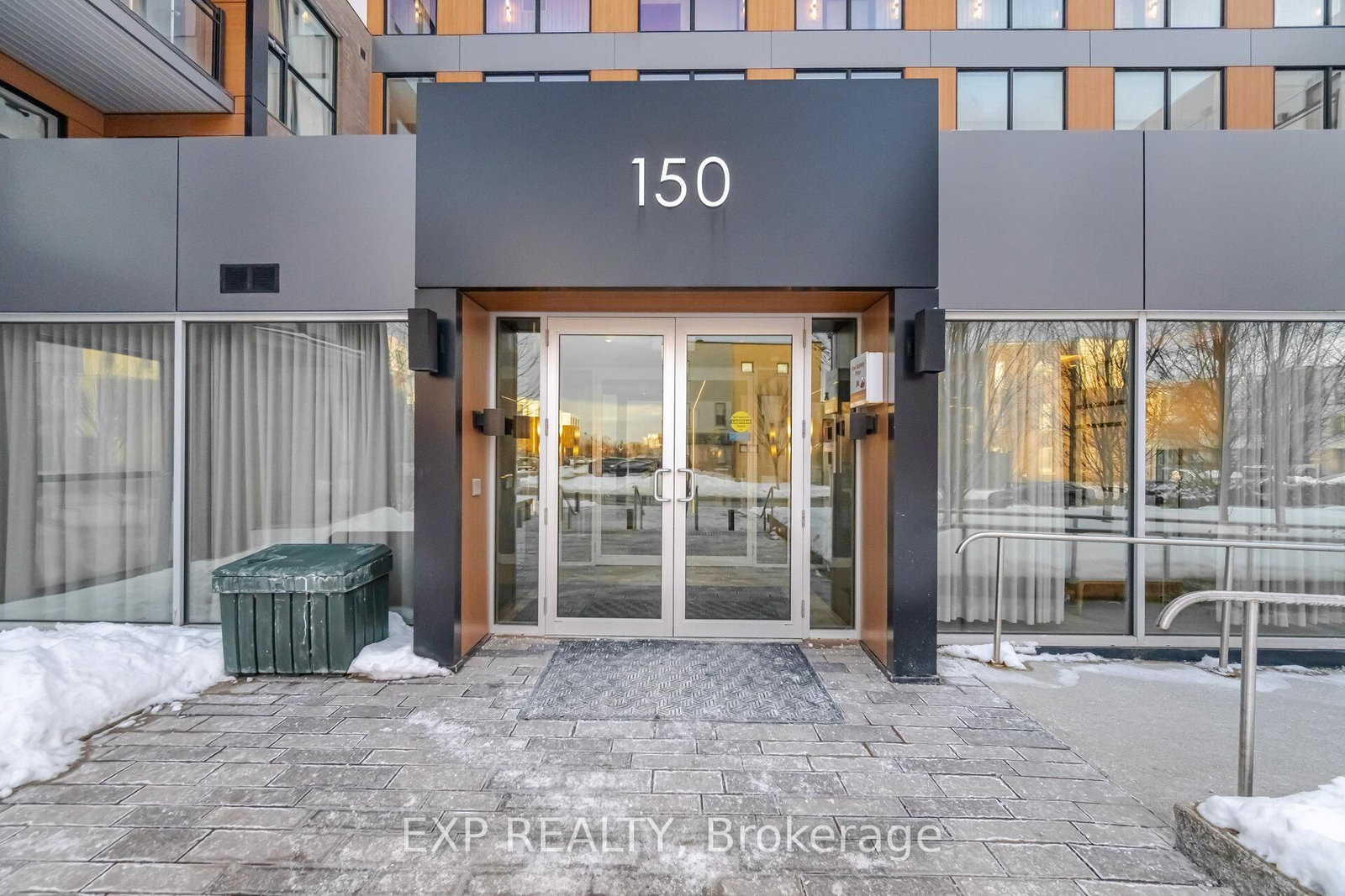 150 Sabina Oakville,ON L6H 7C3 — Photo 2