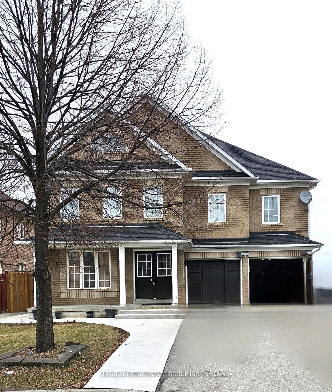 Detached House for lease at 17 Whitford Court, Brampton, Sandringham-Wellington, L6R 2S2 - MLS: W11969316