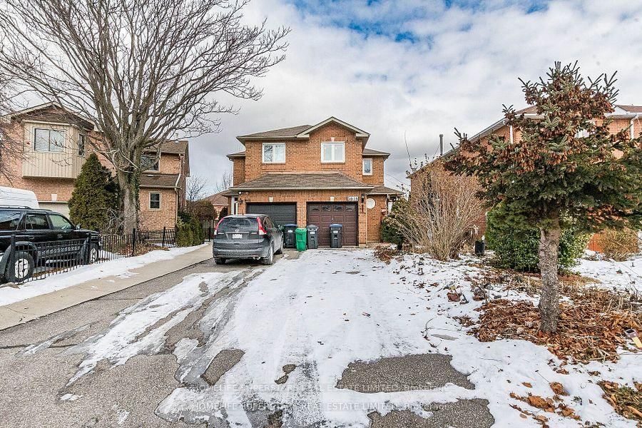 Semi-Detached House sold at 5616 Cortina Crescent, Mississauga, Hurontario, L4Z 3R3 - MLS: W11969372