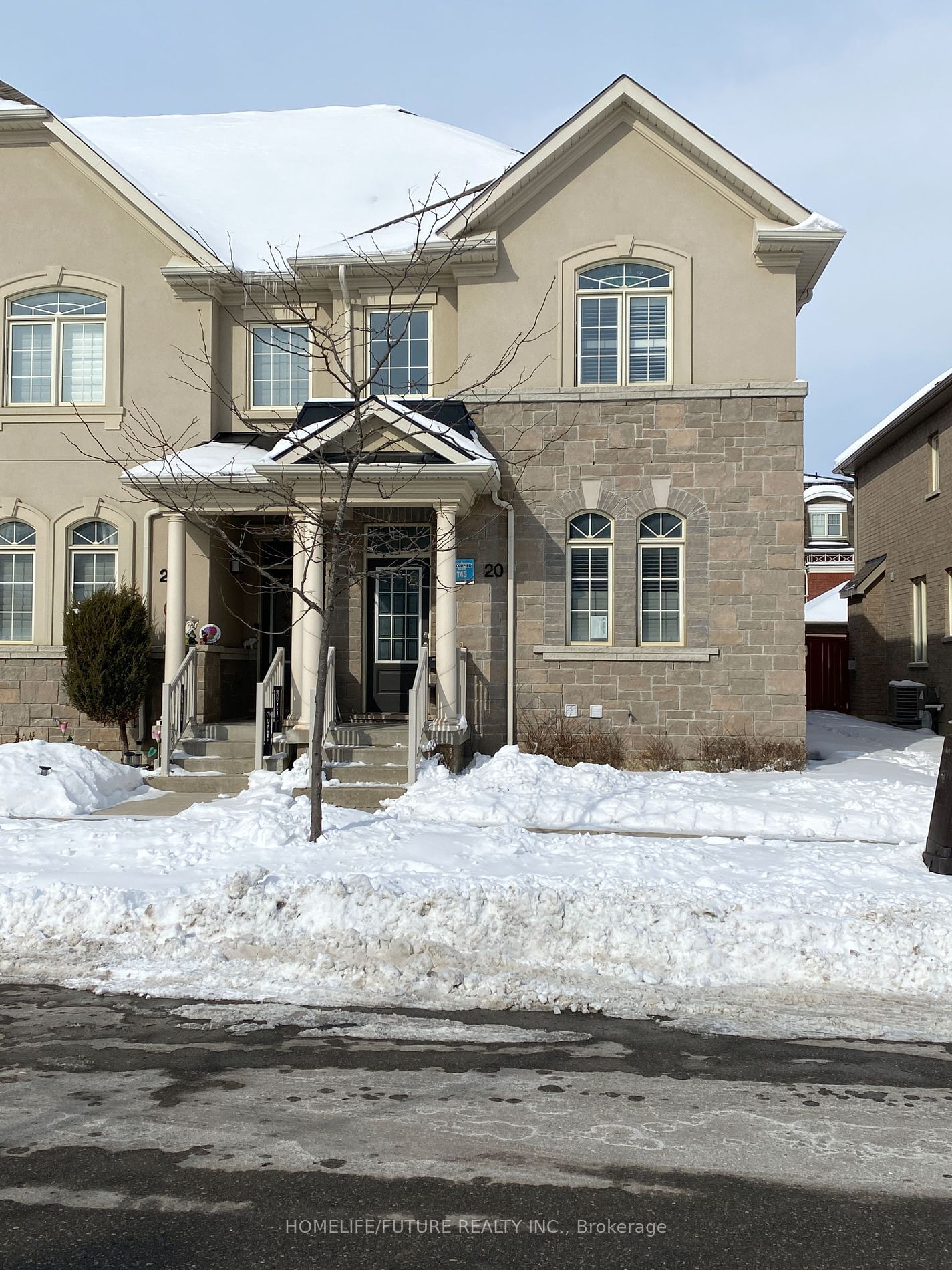 Townhouse for lease at 20 Ledger Point Crescent, Brampton, Sandringham-Wellington North, L6R 3W3 - MLS: W11969531