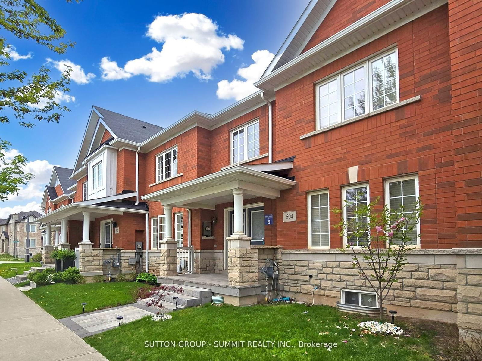 Townhouse for sale at 504 Sixteen Mile Drive, Oakville, GO Glenorchy, L6M 0R2 - MLS: W11969604