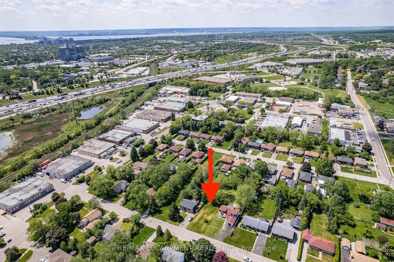 1142 Fisher Ave, Burlington, L7P 2L1 | Image 3