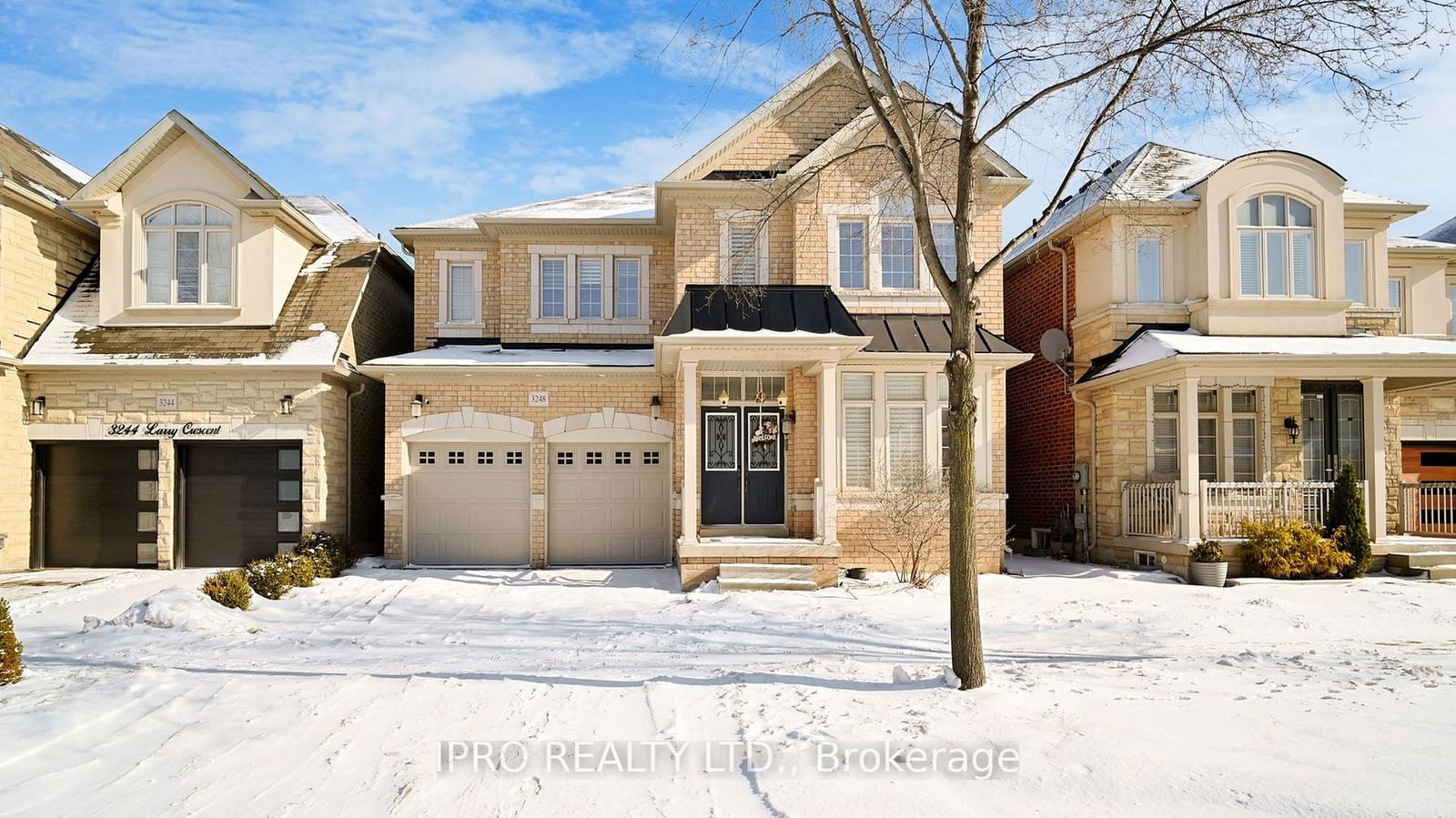 Detached House for lease at 3248 Larry Crescent, Oakville, Rural Oakville, L6M 0S9 - MLS: W11969644