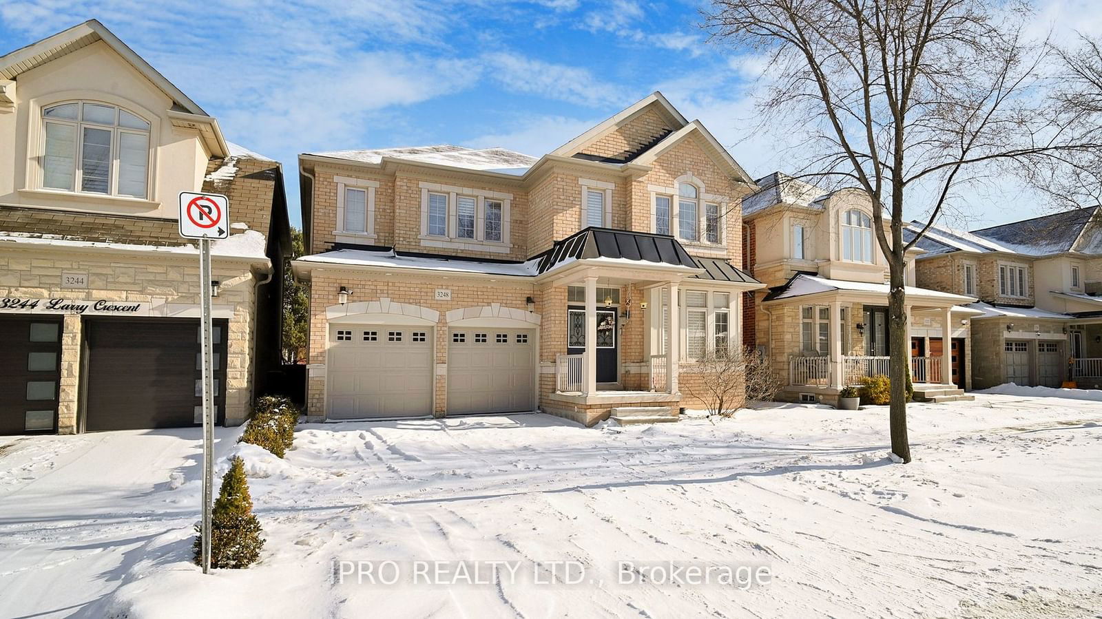 Detached House for lease at 3248 Larry Crescent, Oakville, Rural Oakville, L6M 0S9 - MLS: W11969644