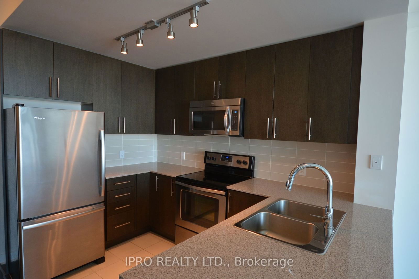 Condo for lease at 1010-3985 Grand Park Drive, Mississauga, City Centre, L5B 0H8 - MLS: W11969648