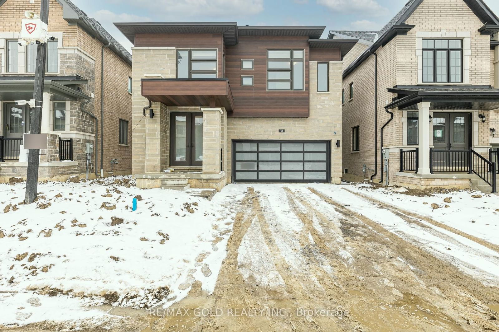 Detached House for sale at 33 Keyworth Crescent, Brampton, Sandringham-Wellington North, L6R 4E8 - MLS: W11969917