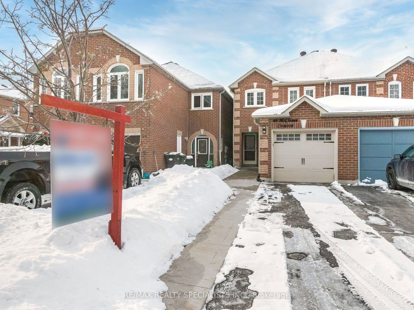 Semi-Detached House for sale at 46 MCCLEAVE Crescent, Brampton, Fletcher's West, L6Y 4Z5 - MLS: W11969930