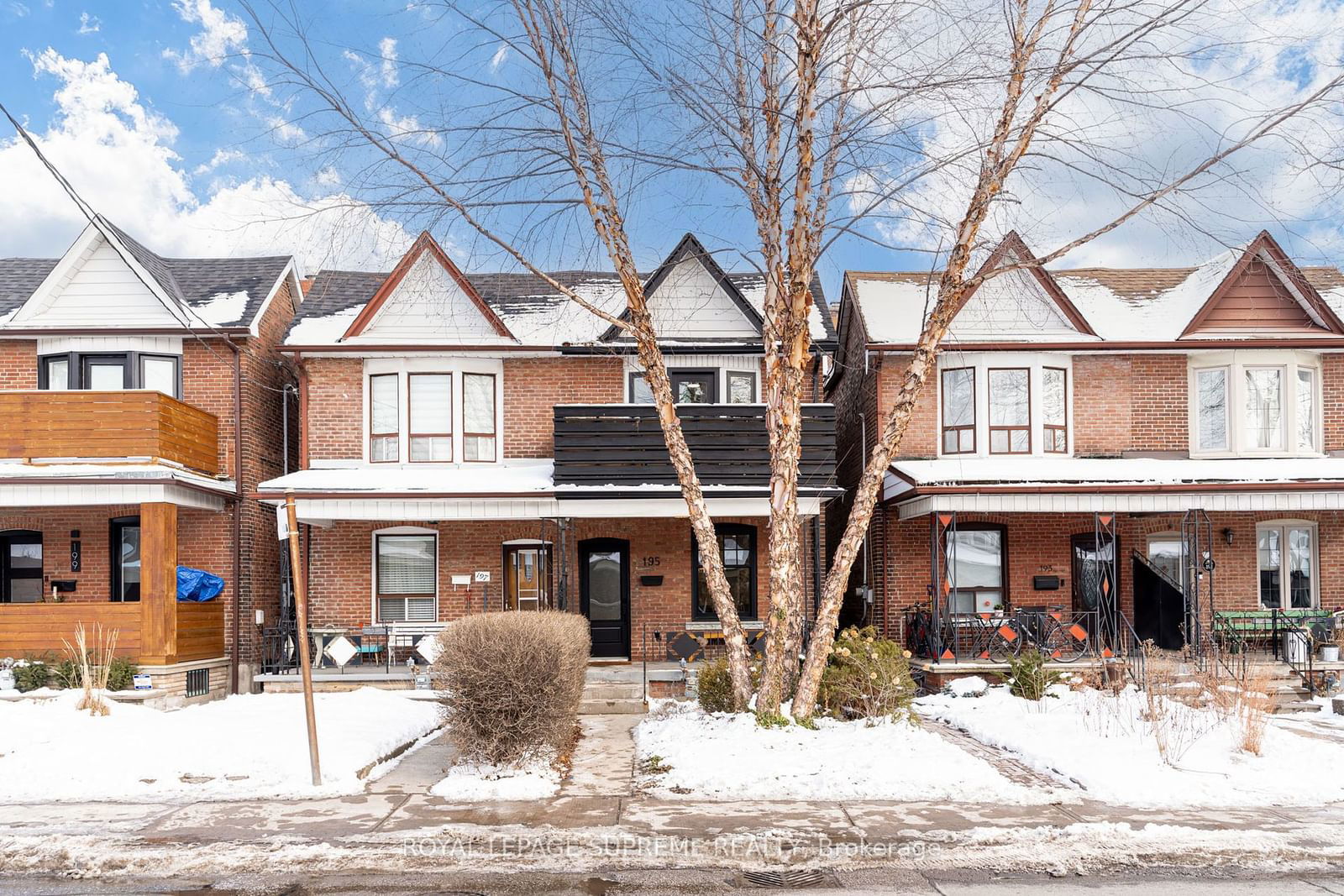 Semi-Detached House sold at 195 Symington Avenue, Toronto, Dovercourt-Wallace Emerson-Junction, M6P 3W5 - MLS: W11969995