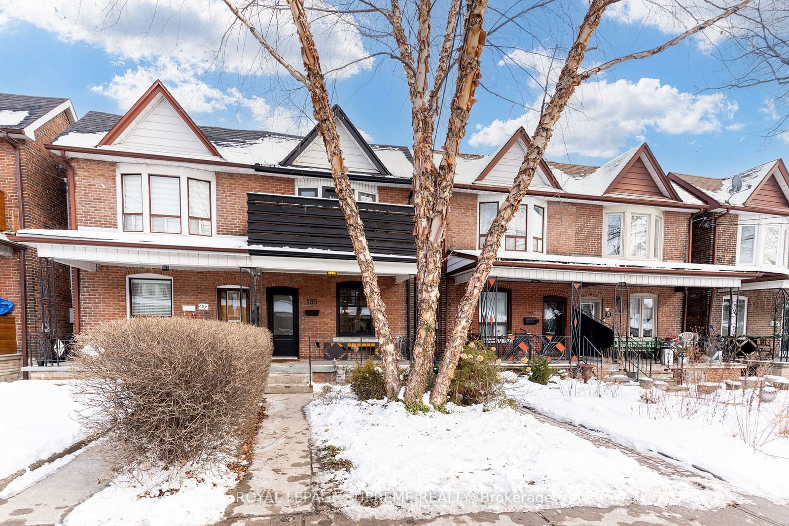 Semi-Detached House sold at 195 Symington Avenue, Toronto, Dovercourt-Wallace Emerson-Junction, M6P 3W5 - MLS: W11969995