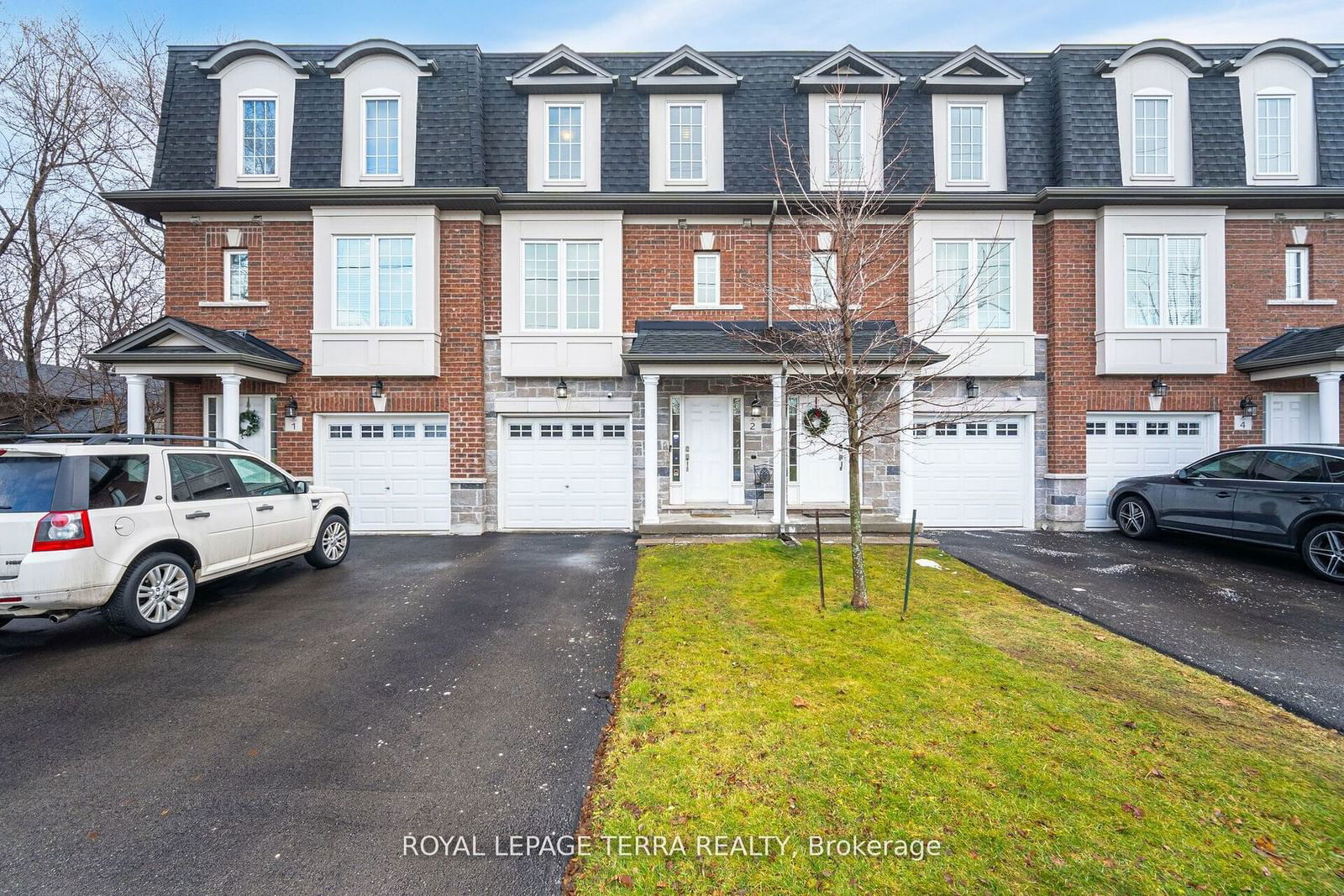 Townhouse for sale at 2-2220 Queensway Drive, Burlington, Freeman, L7R 0E7 - MLS: W11970003