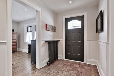 97 Armadale Ave, Toronto - High Park-Swansea image-0-2