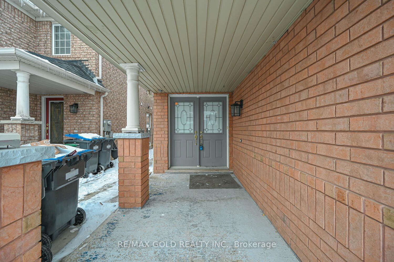 Semi-Detached House for sale at 11 Murphy Road, Brampton, Gore Industrial North, L6S 0B1 - MLS: W11970058