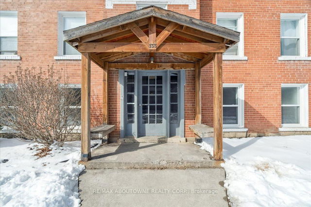 1 - 133 North Service Road