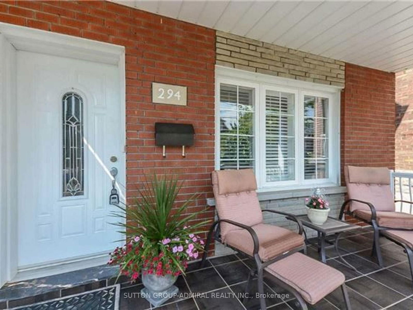 Semi-Detached House sold at 294 Boon Avenue, Toronto, Caledonia-Fairbank, M6E 4A3 - MLS: W11970249