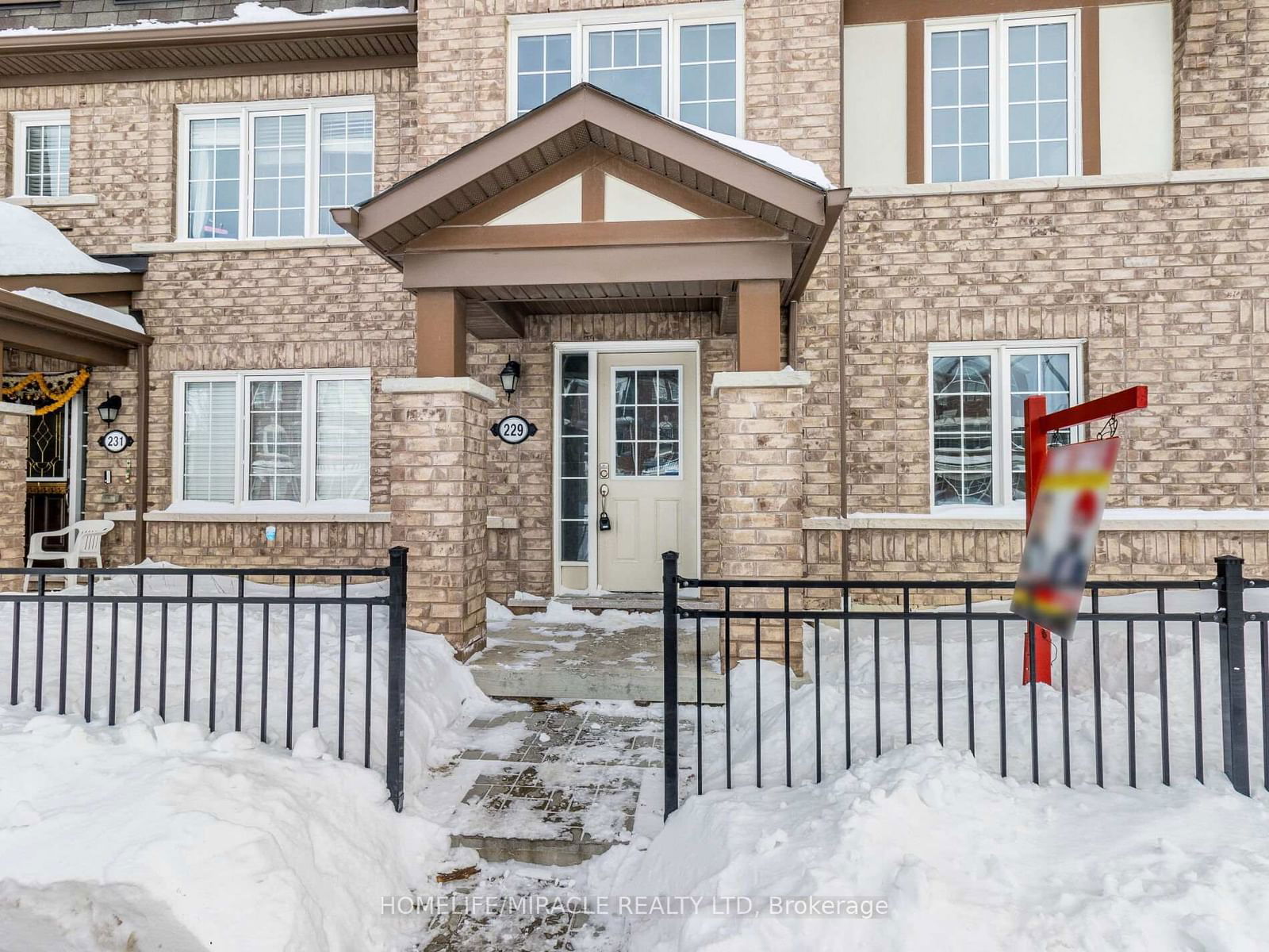 Townhouse for lease at 229 Rememberance Road, Brampton, Northwest Brampton, L7A 4P2 - MLS: W11970304