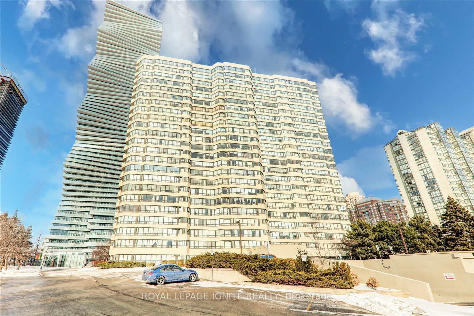 Condo for sale at 1505-400 Webb Drive, Mississauga, City Centre, L5B 3Z7 - MLS: W11970406