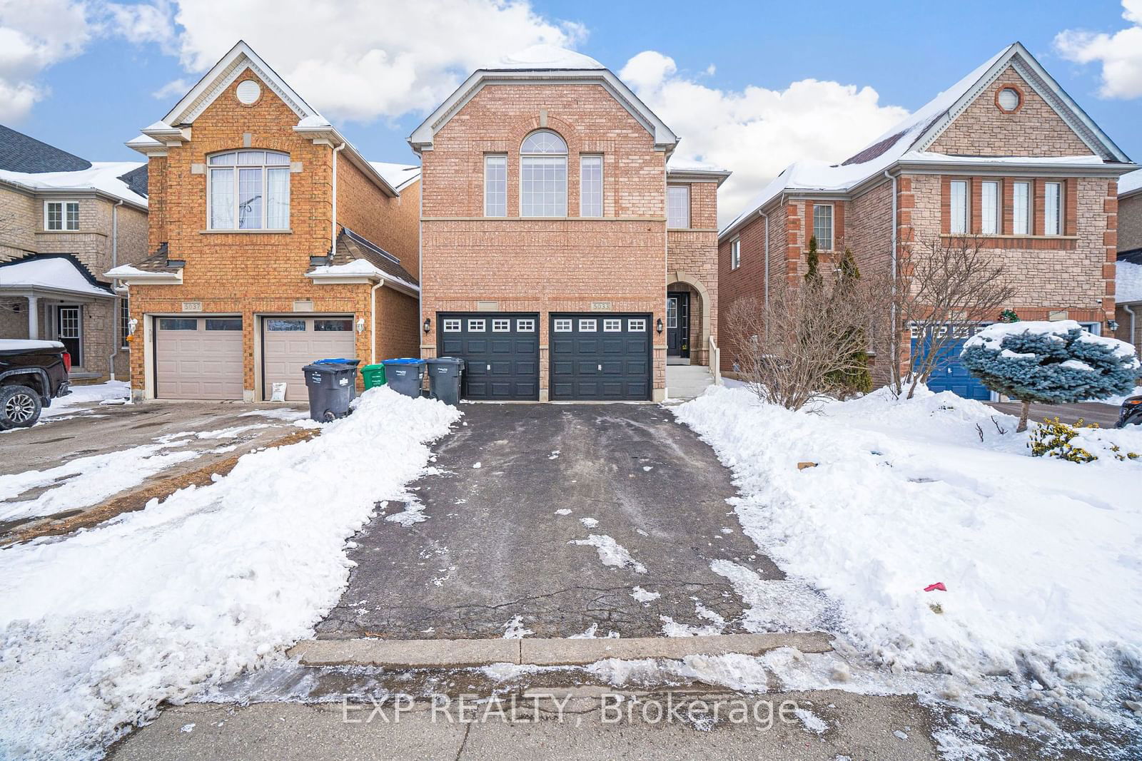 Detached House for lease at 5033 Dubonet Drive, Mississauga, Churchill Meadows, L5M 7X1 - MLS: W11970609