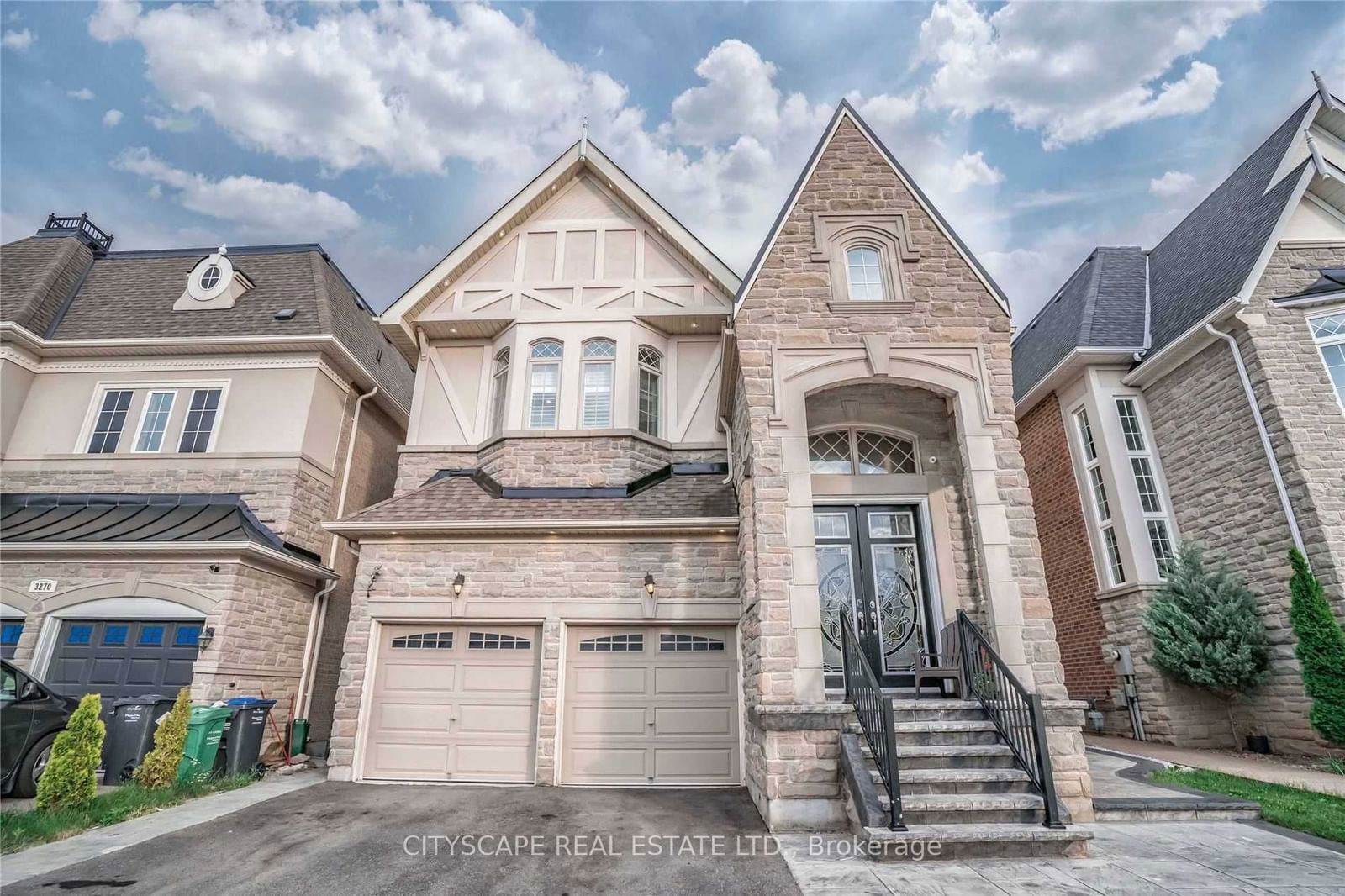 Detached House for sale at 3274 Erin Centre Boulevard, Mississauga, Churchill Meadows, L5M 0K9 - MLS: W11970621