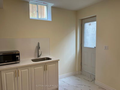 Unit Bsmt — 447 Grindstone Tr, Oakville - Rural Oakville image-0-3